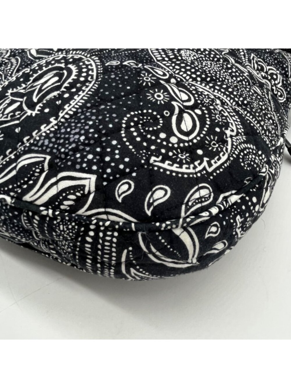 Vera Bradley Black And White Paisley Print Crossbody - Picture 8 of 10
